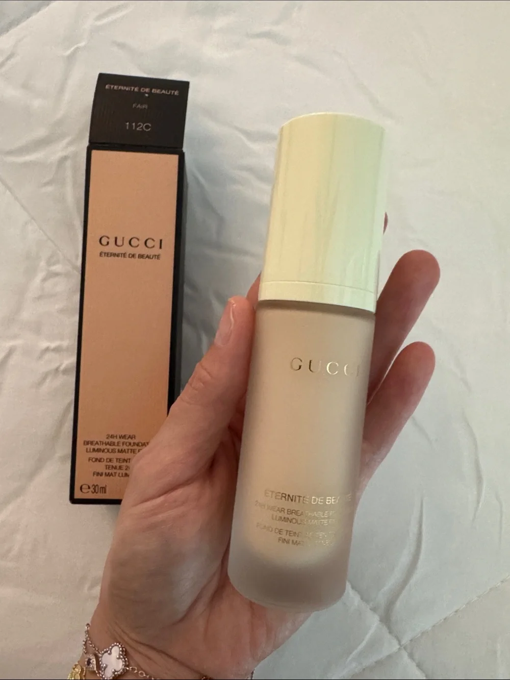 Gucci Éternité de Beauté Breathable Foundation — Beige Fair (112C)